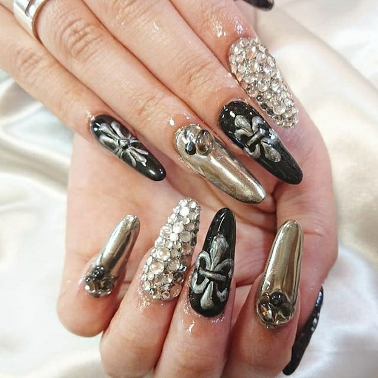 Salon de Mirandaのネイルデザイン[No.4209927]｜ネイルブック