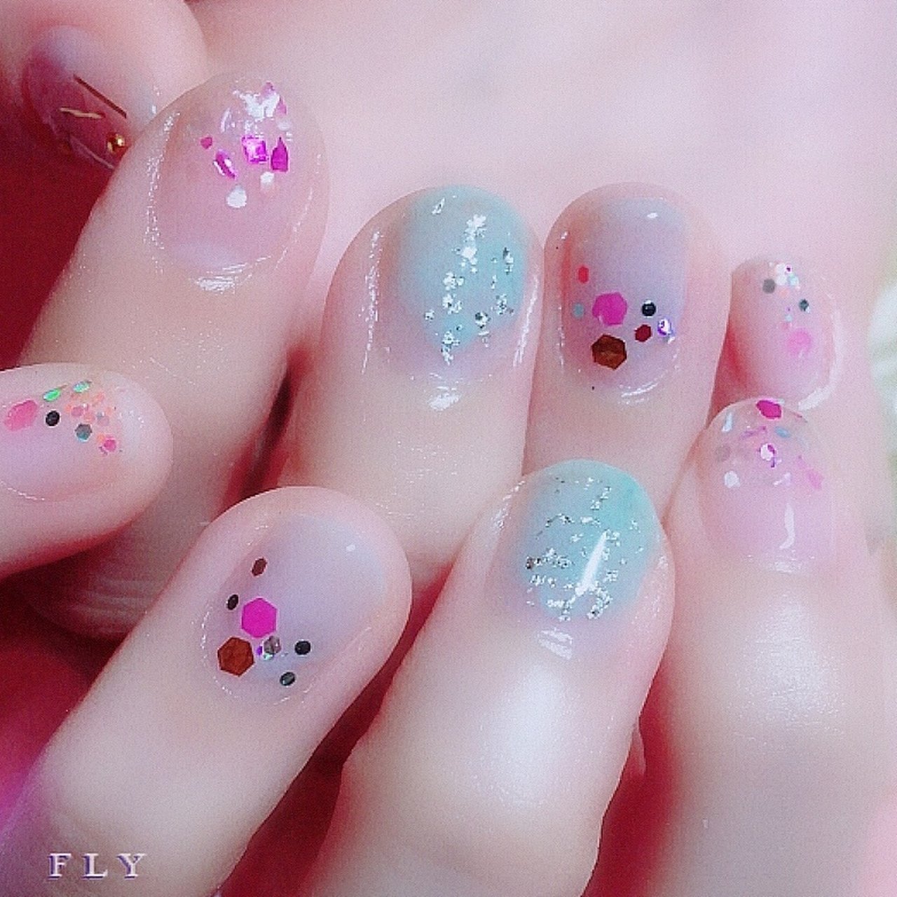 春 夏 ハンド ホログラム 水色 流山市の江戸川台プライベートネイルサロン流山おおたかの森のネイルサロン初石のネイルサロンのネイル デザイン No ネイルブック