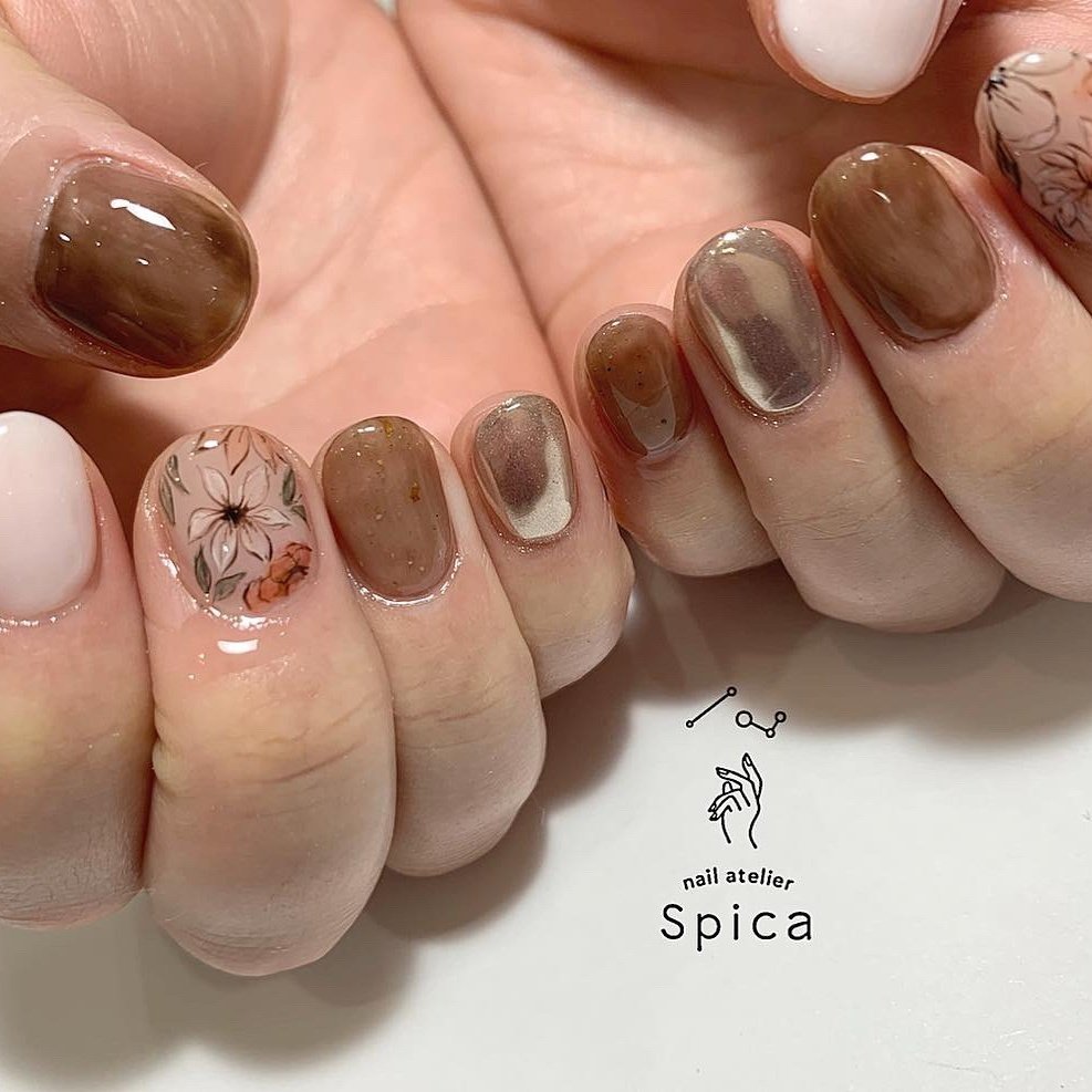 オールシーズン ハンド フラワー ショート アースカラー 松本市ネイルサロンnail Atelier Spica ネイルアトリエスピカ のネイルデザイン No ネイルブック