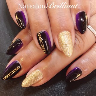 ジェルネイルチップ グリーン✕黒 チェーン クラウン 蝶々 縦グラデ