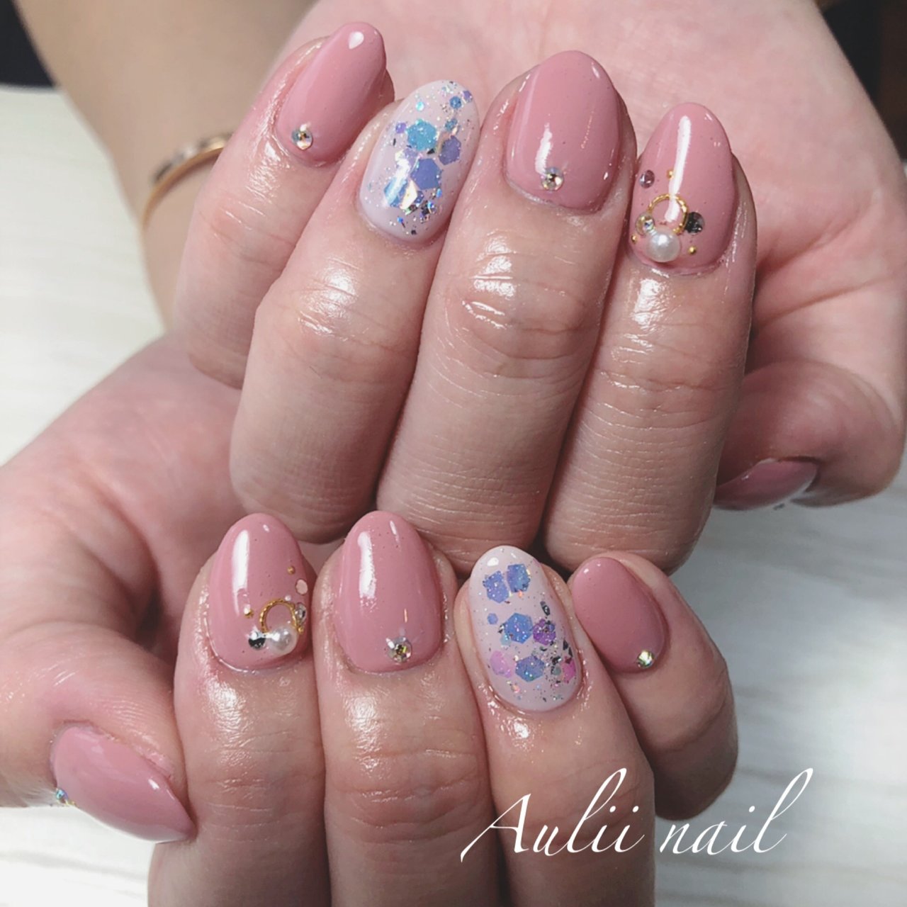 春 夏 オフィス ハンド ホログラム Nail Salon Auliiのネイルデザイン No ネイルブック