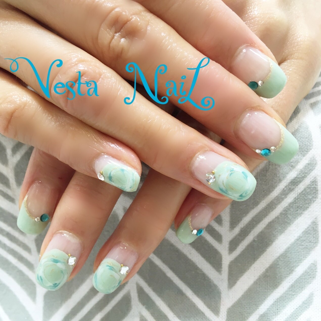 春 夏 リゾート ハンド フレンチ Vesta Nailのネイルデザイン No ネイルブック