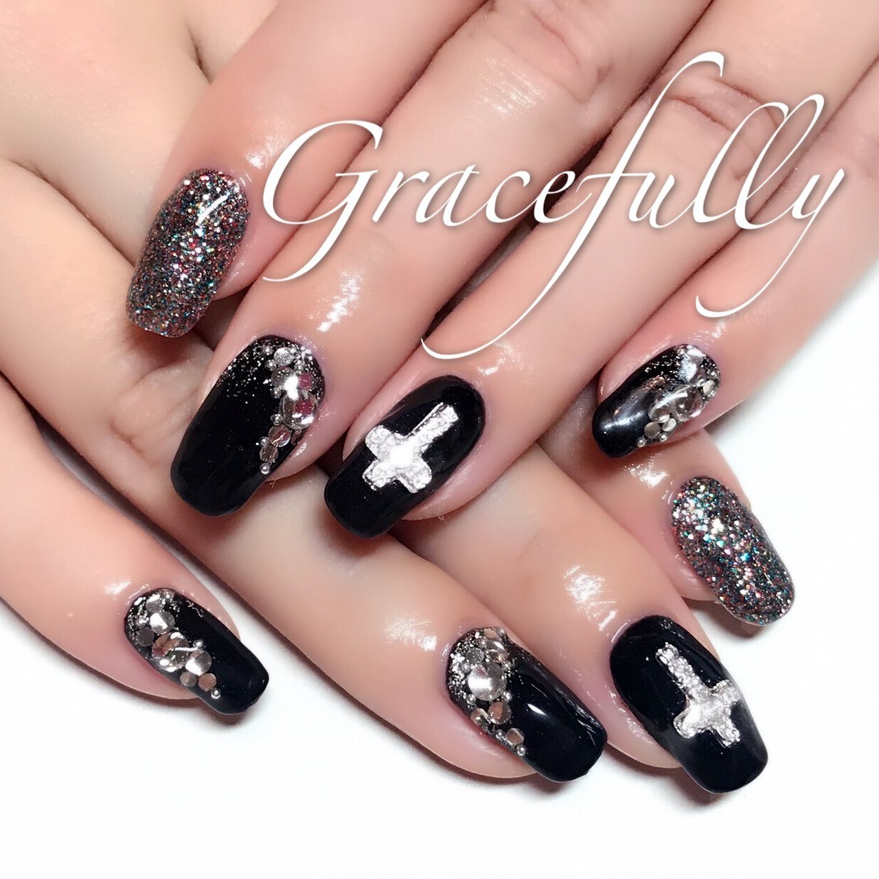 オールシーズン/ライブ/ハンド/ビジュー/ラメ - Gracefully ネイル