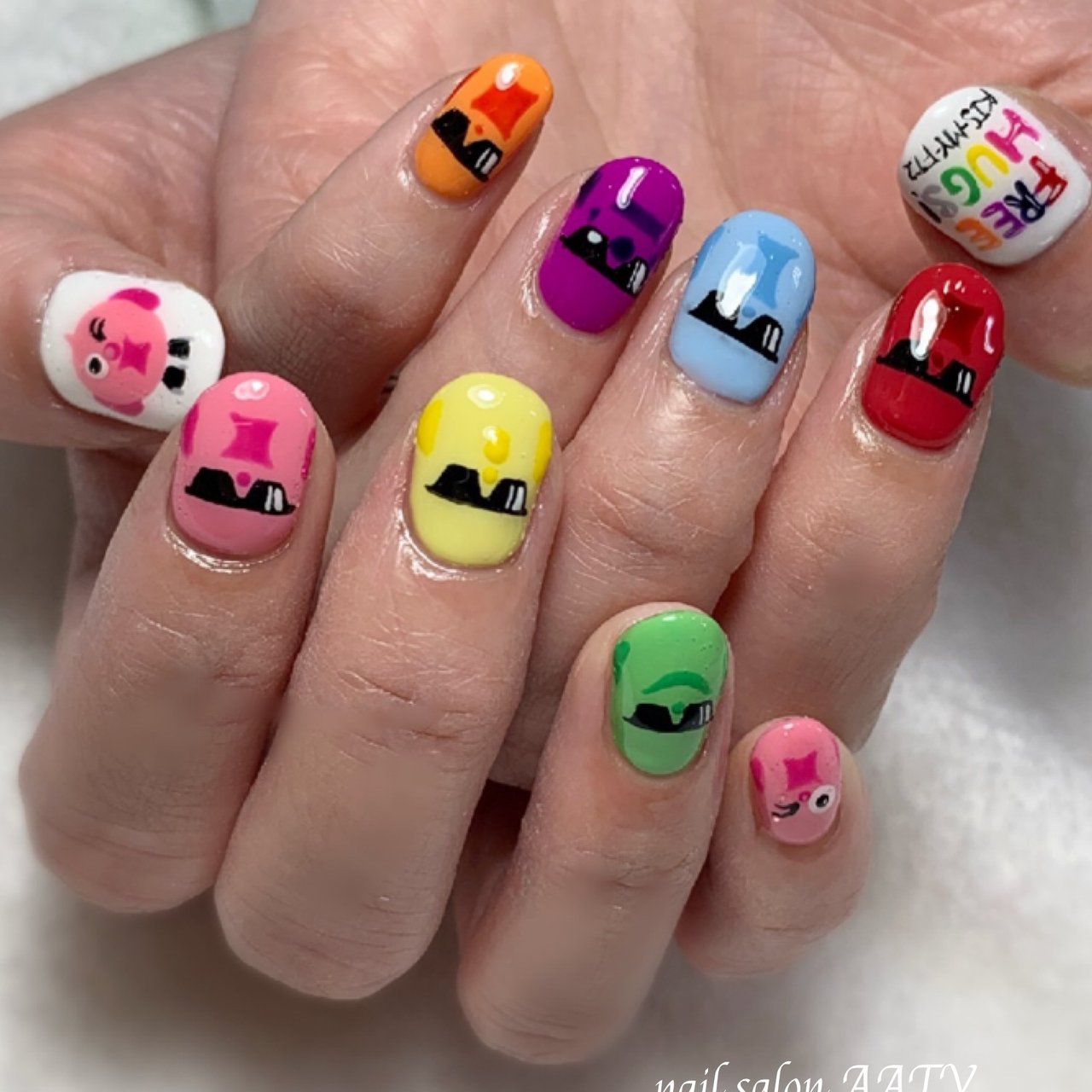 ライブ ハンド キャラクター ショート カラフル tynailのネイルデザイン No ネイルブック