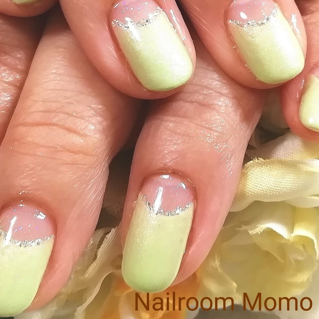 春 夏 ハンド フレンチ ラメ Nailroommomo ネイルルームモモ のネイルデザイン No ネイルブック