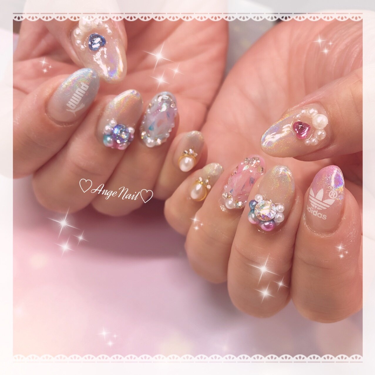 ハンド ビジュー ブランド柄 ピンク 水色 Angenailのネイルデザイン No ネイルブック