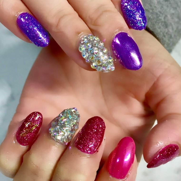 オールシーズン ラメ ビジュー ミラー ピンク Nail Salon Kapaliliのネイルデザイン No ネイルブック