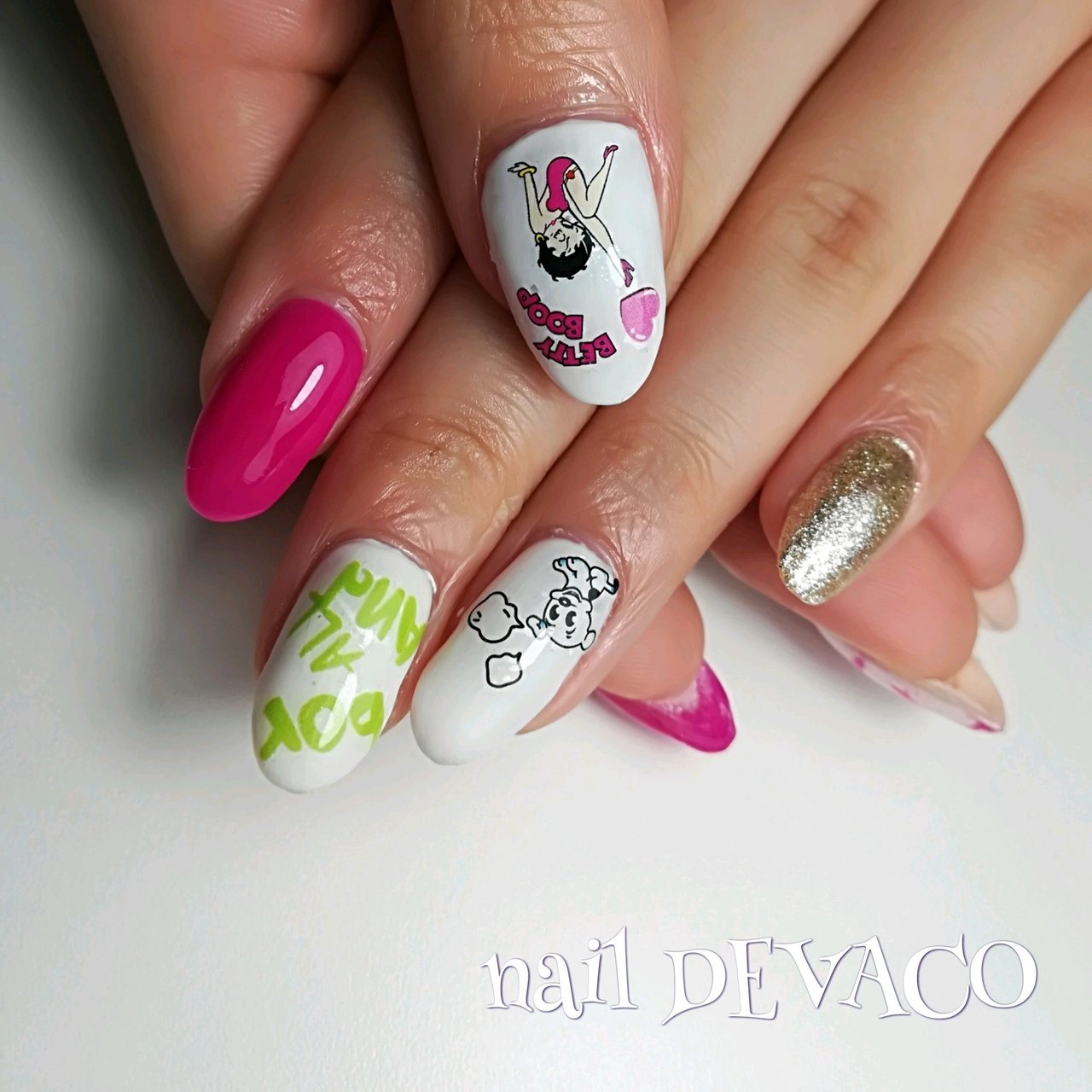 オールシーズン オフィス ハンド ラメ キャラクター 999naildevacoのネイルデザイン No ネイルブック