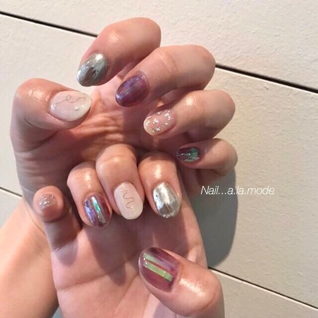 オールシーズン ハンド ニュアンス ミディアム ホワイト Nail Alamodeのネイルデザイン No ネイルブック