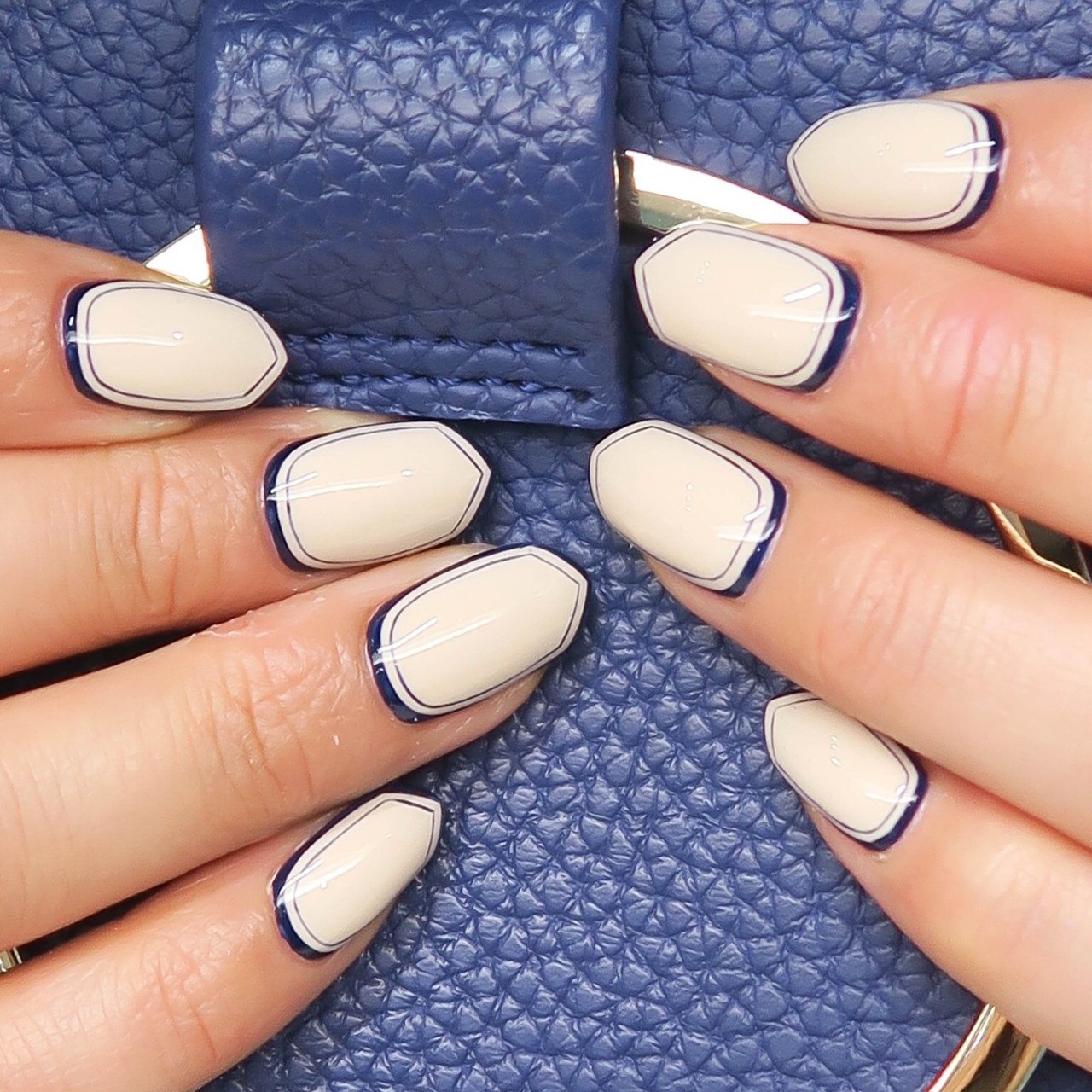 オールシーズン ハンド 変形フレンチ ショート ホワイト Maineenailのネイルデザイン No ネイルブック