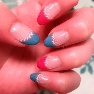 #主婦#主婦ネイル#シンプル#かわいい#2色#簡単#フレンチ#フレンチネイル#レース#レース柄#細筆描き#ずぼらネイル#ずぼら#ほったらかしOK #春 #夏 #オールシーズン #旅行 #ハンド #シンプル #フレンチ #レース #ミディアム #ピンク #レッド #ブルー #ジェルネイル #セルフネイル #*⋆.美貴.⋆* #ネイルブック
