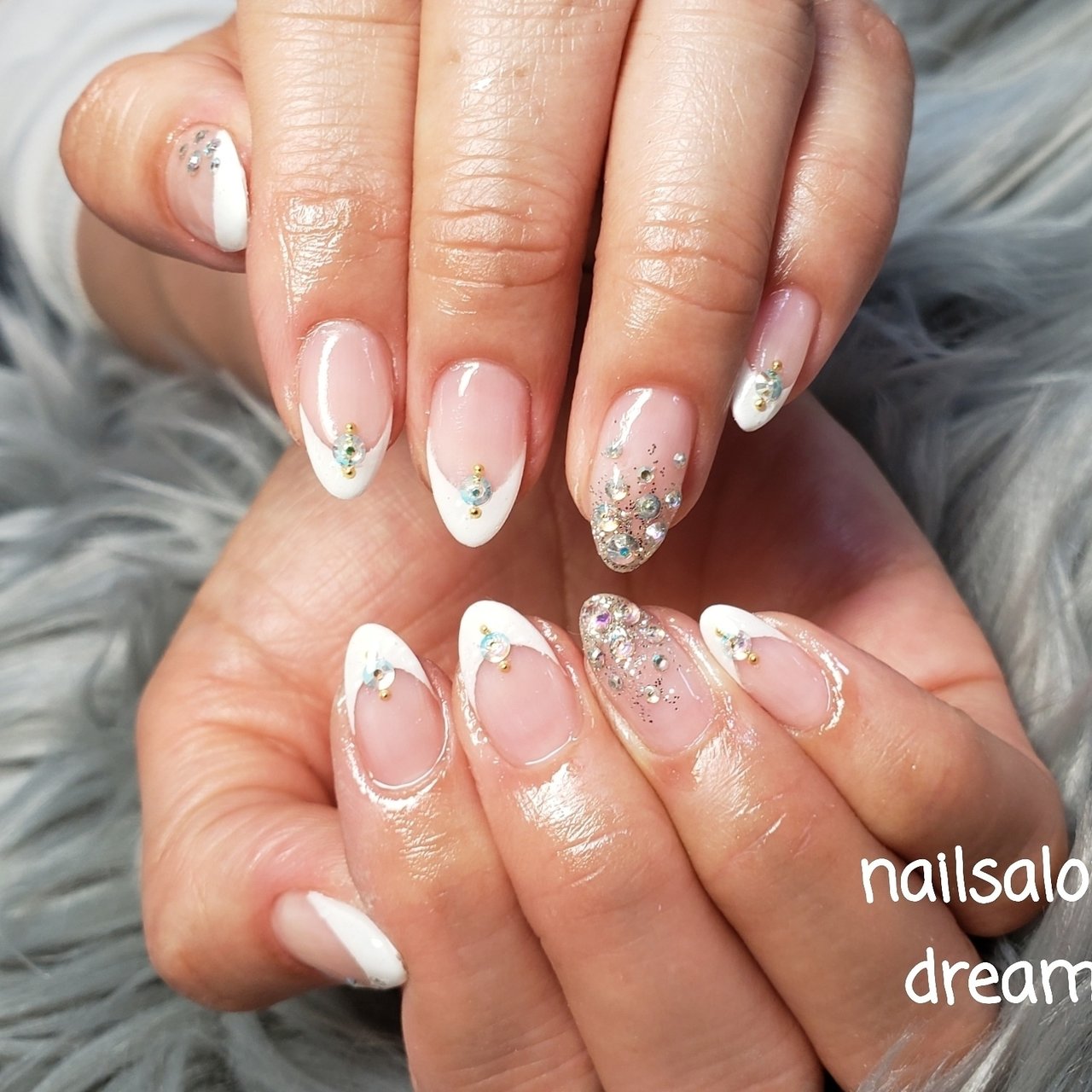 フレンチ ワンカラー グラデーション ラメ ビジュー Naildreamのネイルデザイン No ネイルブック