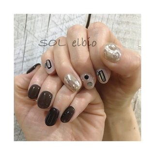 . アシメネイル💅
・
シアーブラックと
ミラーネイル&クリア
・
・
・
#マツエク#マツex#まつ毛エクステ#solelbio#sol#elbio山梨#甲府#山梨マツエクサロン#山梨ネイルサロン#山梨眉毛エクステ#ネイルサロン#まつ毛エクステサロン#マツエクデザイン##マツパー#アイラッシュカールおしゃれさんと繋がりたい#nail#ネイル#ジェルネイル#ネイルデザイン#定額ネイル#💅#アシメネイル#ミラーネイル#人気#トリネ#trina#おすすめ#ホットペッパーから予約出来ます#ホットペッパー #オールシーズン #ハンド #シンプル #ワンカラー #シースルー #ショート #クリア #ブラック #メタリック #ジェルネイル #お客様 #SOL elbio #ネイルブック