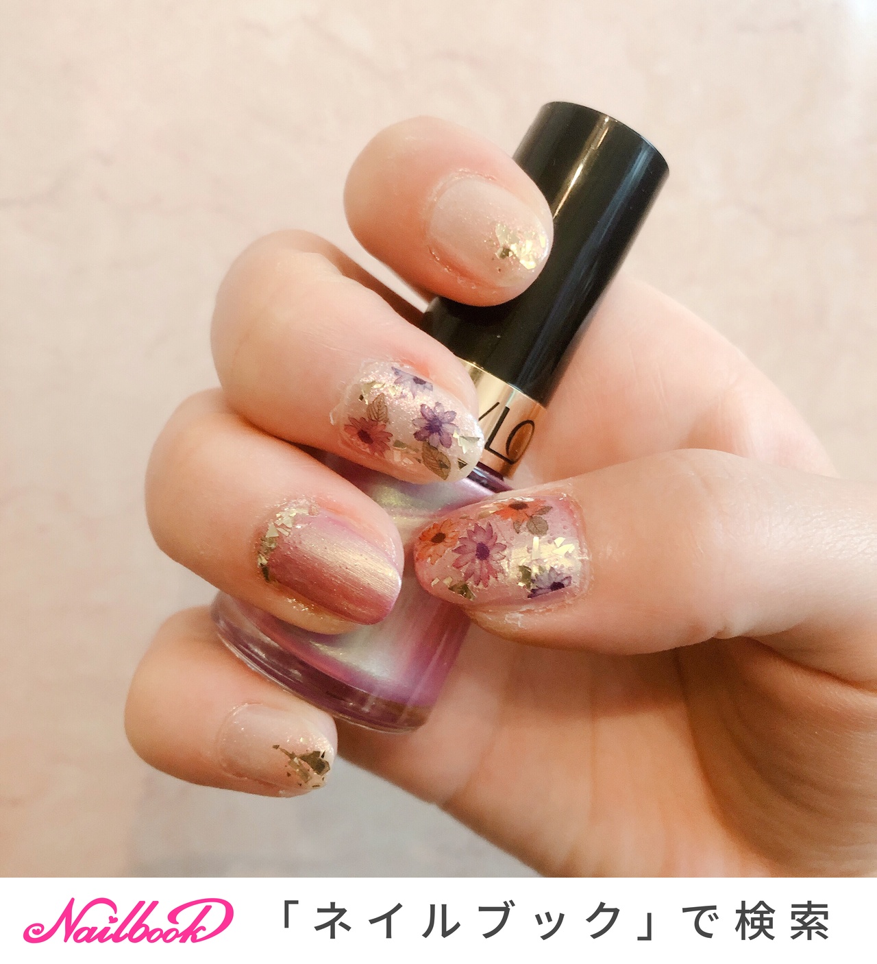 ハンド シンプル フラワー ショート ホワイト 奈那のネイルデザイン No ネイルブック