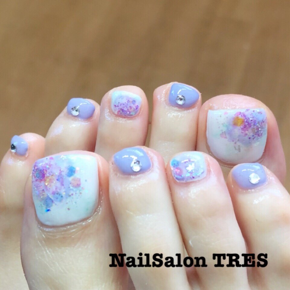 夏 梅雨 フット ホログラム ラメ Nailsalontresのネイルデザイン No ネイルブック