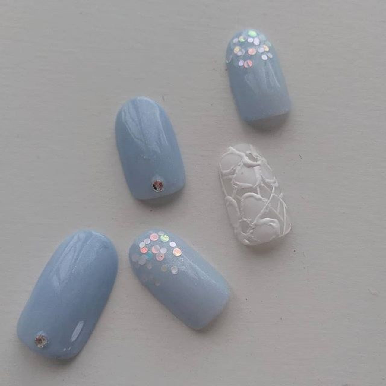 ホログラム フラワー レース ホワイト 水色 Benice ﾋﾞﾆｰﾁｪのネイルデザイン No ネイルブック