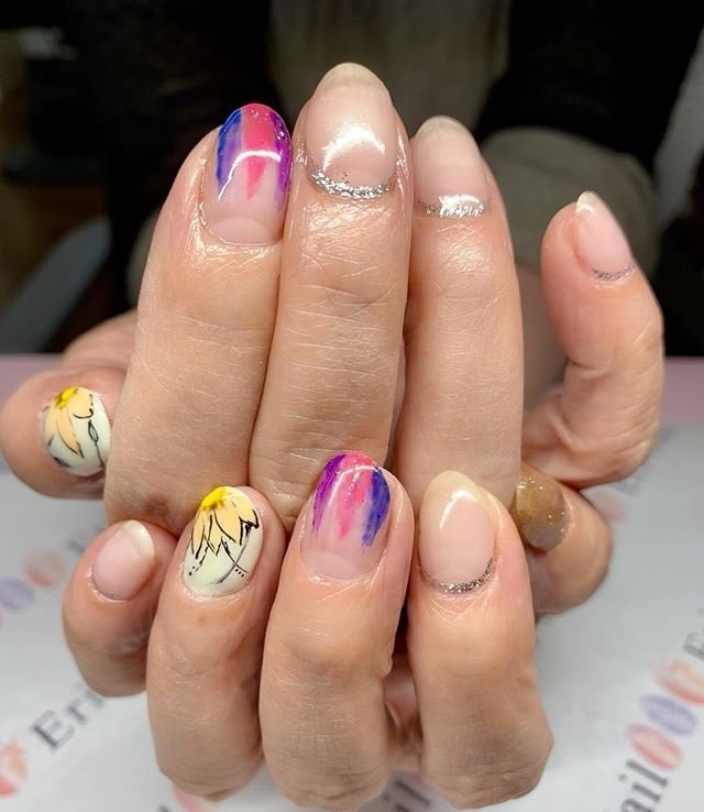 春 夏 ハンド ラメ フラワー Eri Nailのネイルデザイン No ネイルブック