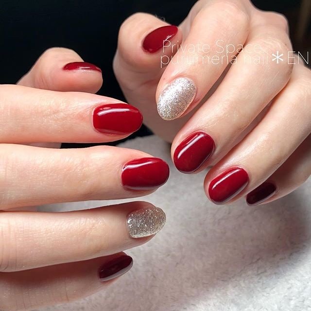 ラメ ワンカラー レッド ボルドー シルバー Purumeria Nail Enのネイルデザイン No 4279827 ネイルブック