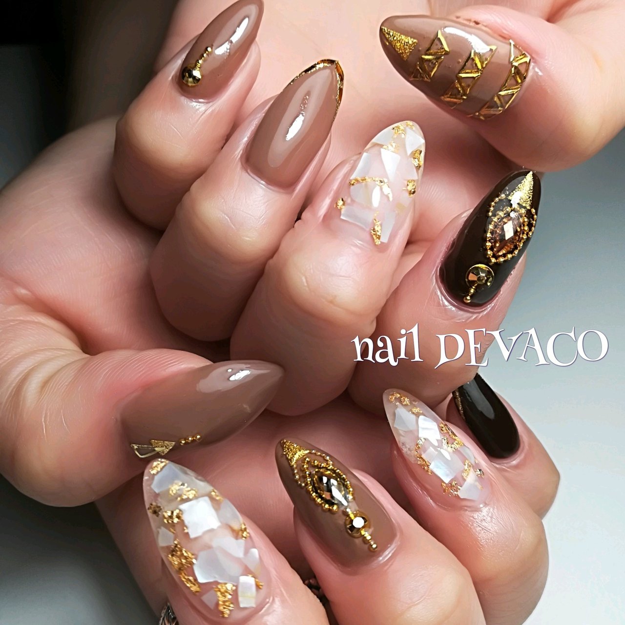 夏 オフィス ハンド ビジュー ホログラム 999naildevacoのネイルデザイン No ネイルブック