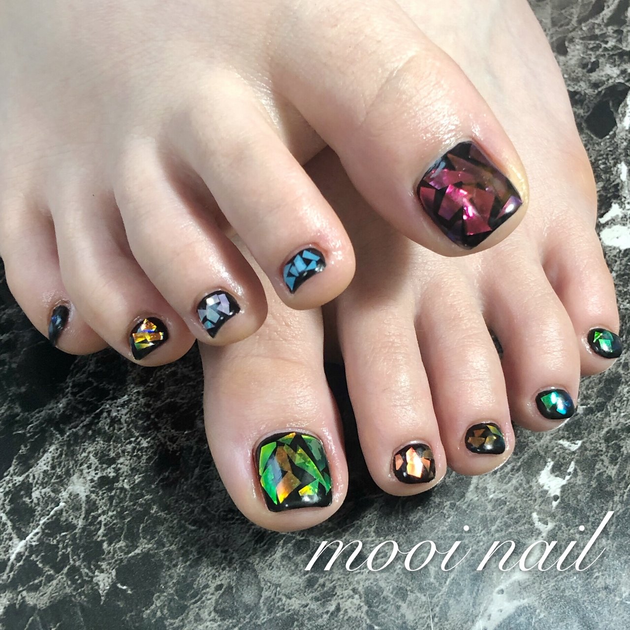 夏 オールシーズン リゾート フット ホイル Gifu Mooi Nailのネイルデザイン No 4287764 ネイルブック