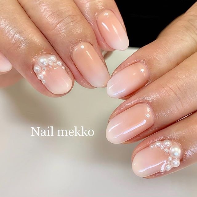 ハンド グラデーション パール ホワイト ベージュ Nail Mekkoのネイルデザイン No ネイルブック