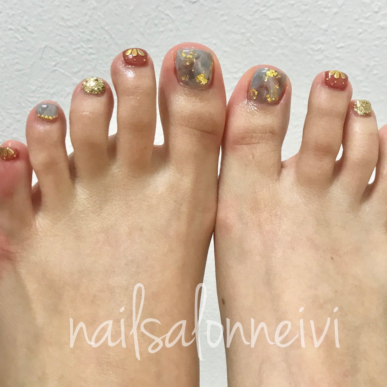 春 夏 フット ベージュ ターコイズ Nailsalon Neiviのネイルデザイン No ネイルブック