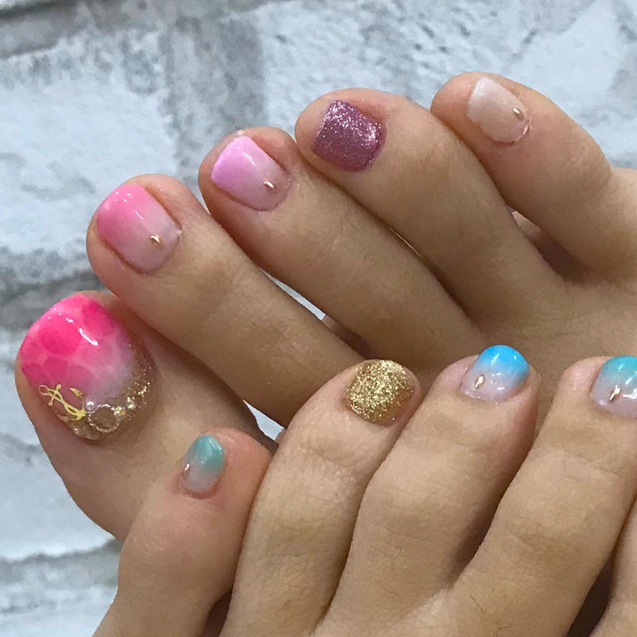 夏 フット グラデーション ワンカラー ラメ Calla Nailのネイルデザイン No ネイルブック