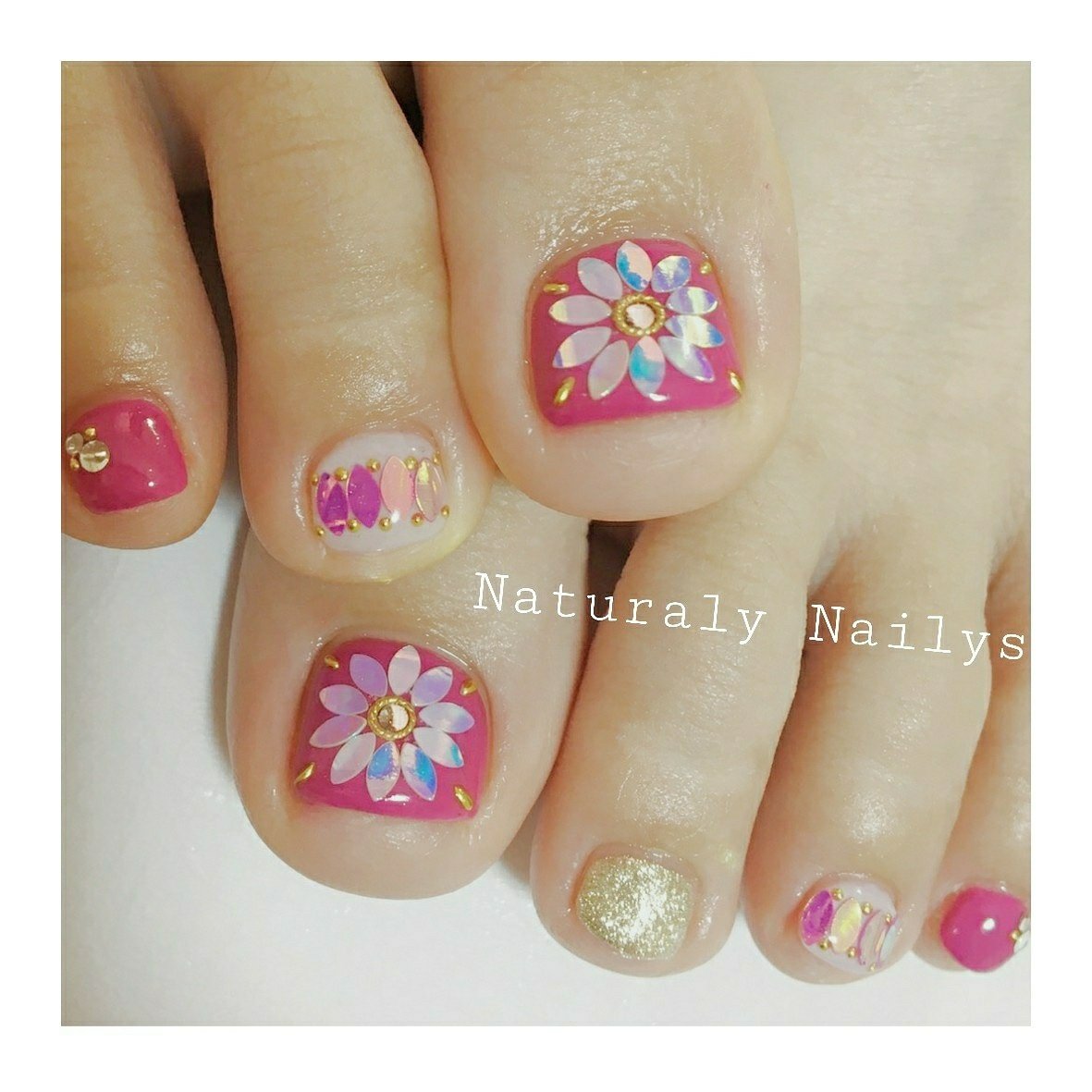 春 夏 オールシーズン オフィス フット Naturaly Nailys Sakiのネイルデザイン No ネイルブック