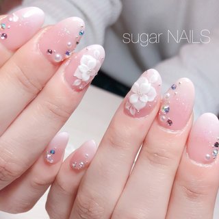 ブライダル 3d 白グラデーションのネイルデザイン ネイルブック