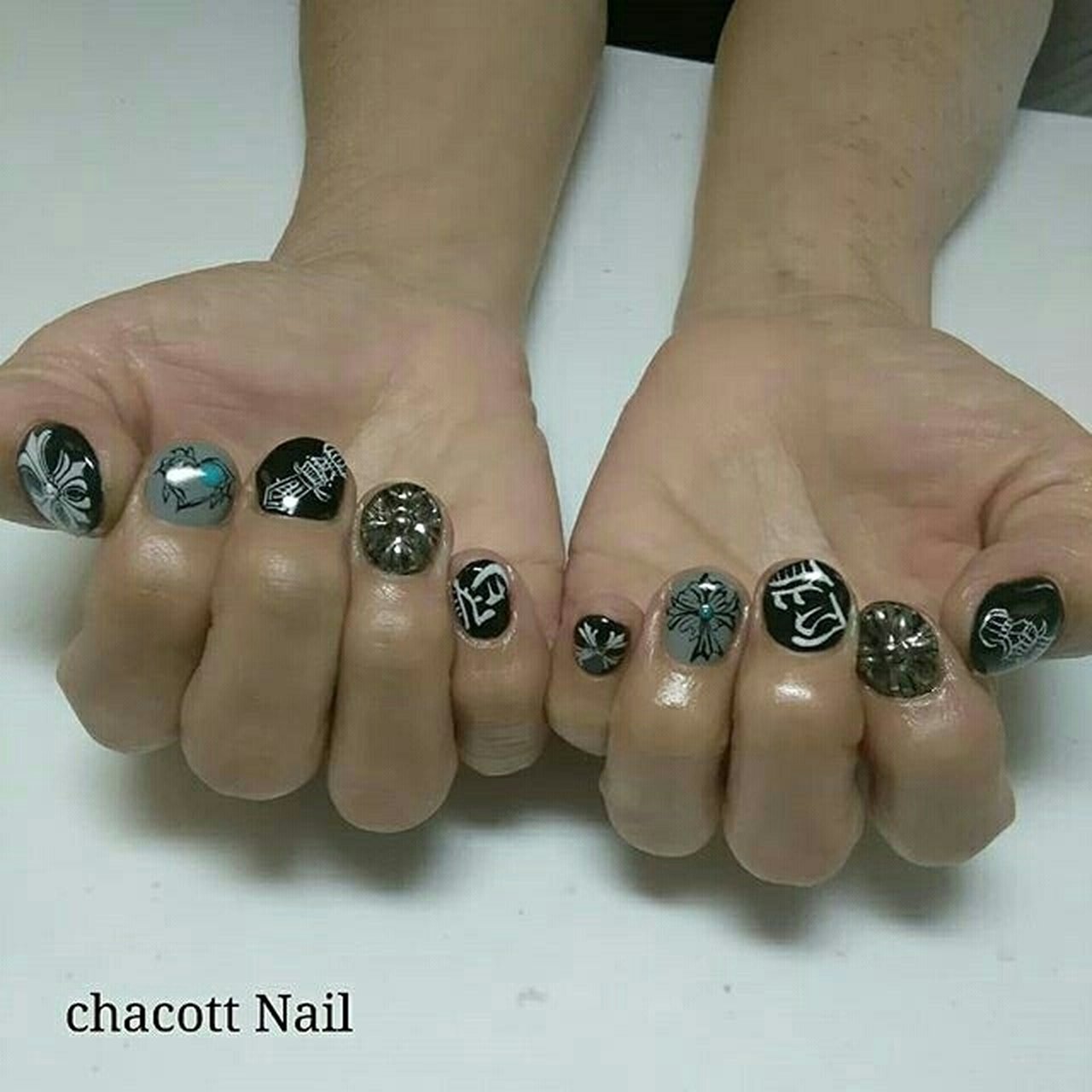 オールシーズン ハンド ロック ショート ブラック 愛知県春日井市 自宅ネイルサロンchacottnailのネイルデザイン No ネイルブック