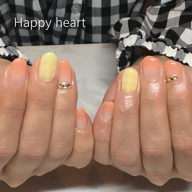 グラデーション ワンカラー ビジュー チェック オレンジ Happyheartのネイルデザイン No ネイルブック