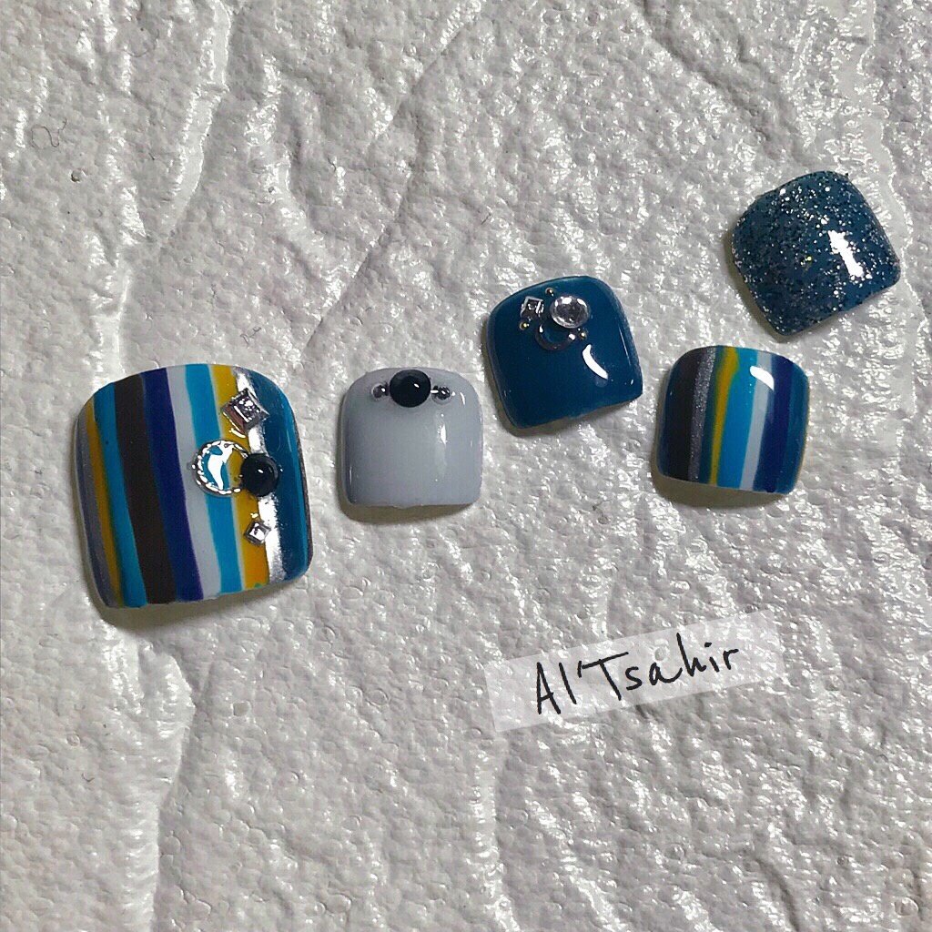 オールシーズン フット ネイビー グレー ジェル Noriko アルツァヒールのネイルデザイン No 4315162 ネイルブック