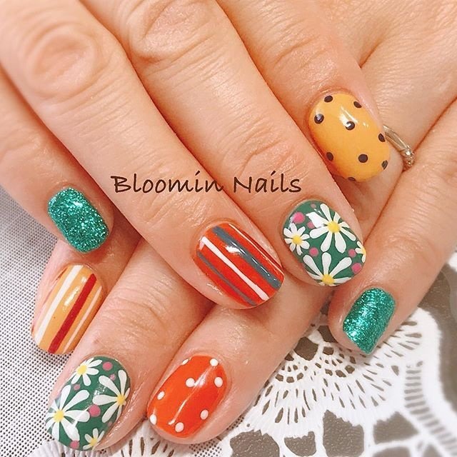 オールシーズン 女子会 ハンド ワンカラー ストライプ Bloomin Nails ブルーミンネイルズ のネイルデザイン No ネイルブック