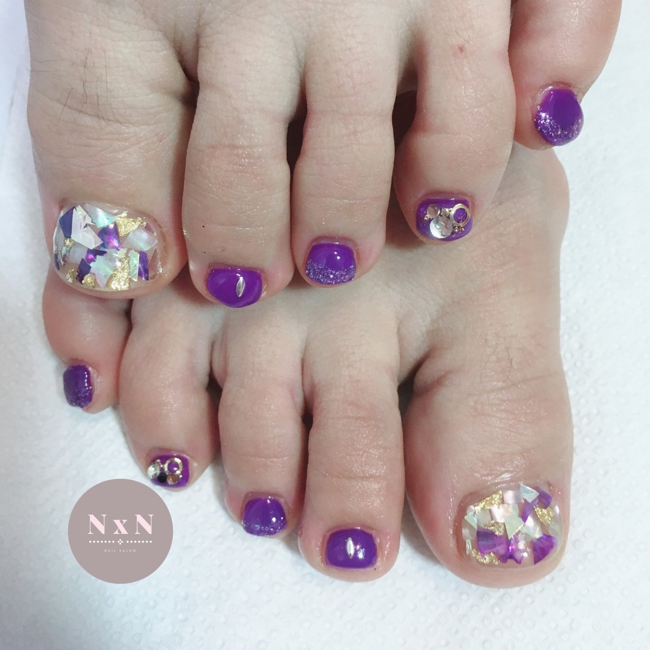 春 夏 フット ホログラム シェル Nail Salon N N Naoのネイルデザイン No ネイルブック