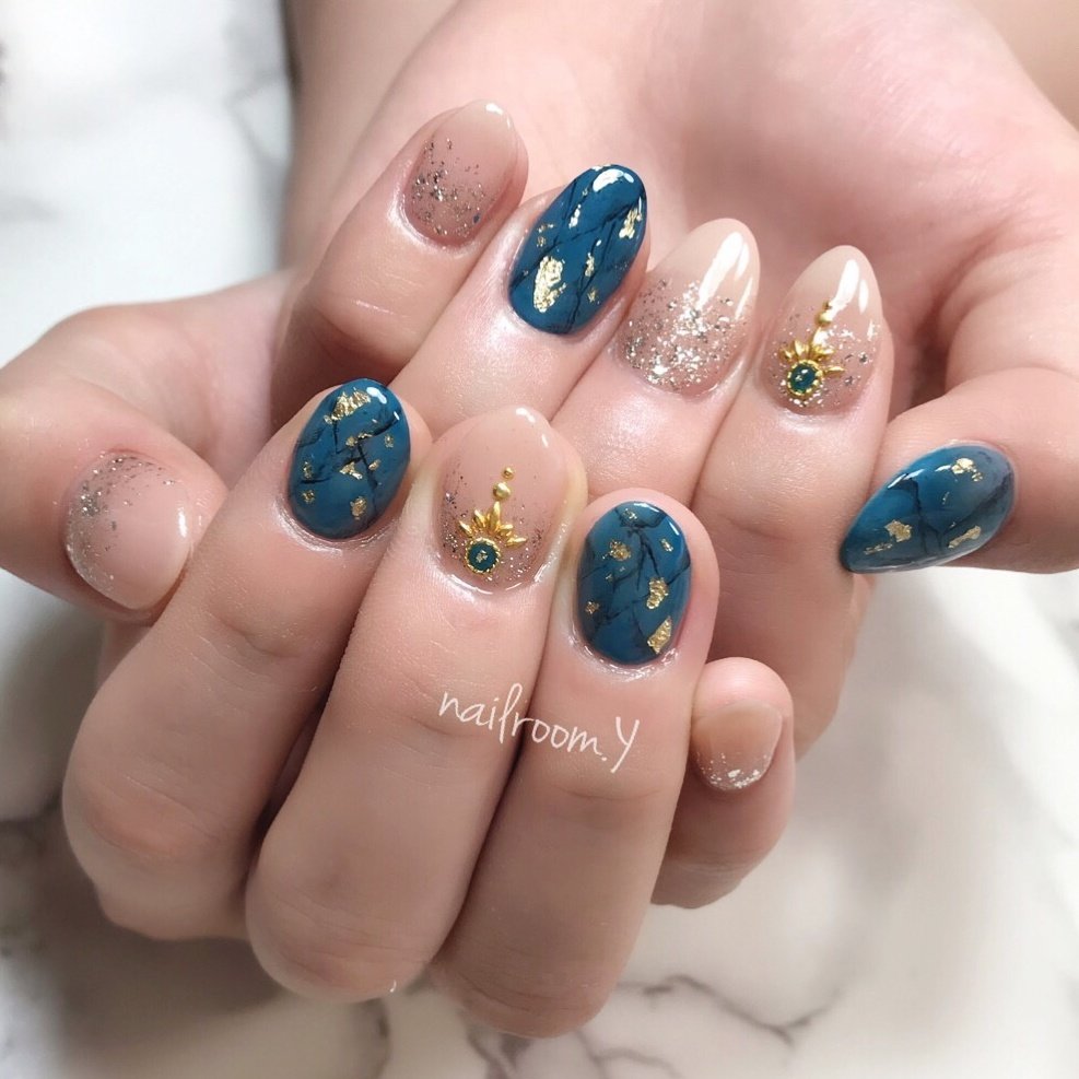 夏ハンド大理石ベージュブルー Nailroomyのネイルデザインno