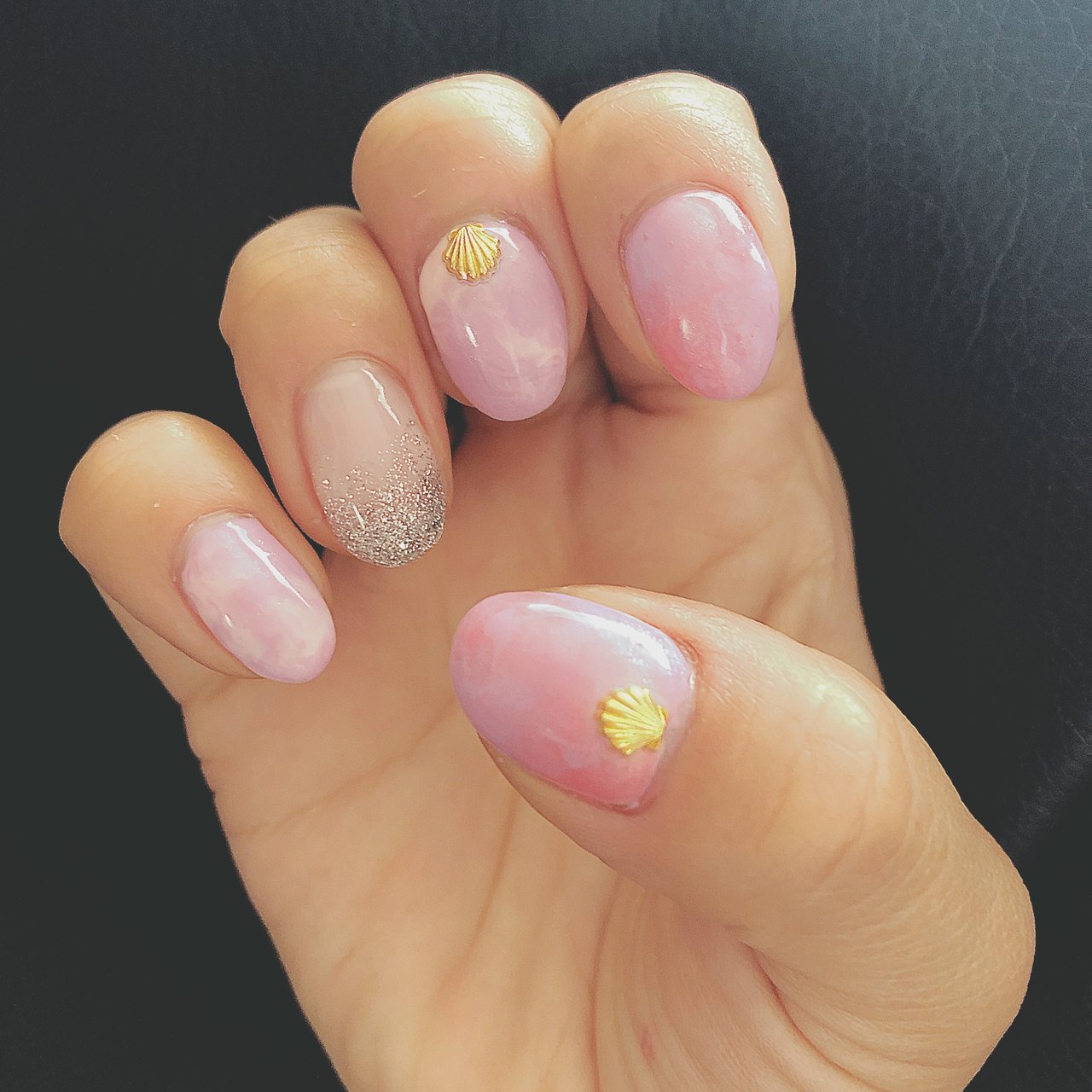 夏 ハンド グラデーション ラメ マーブル えーり のネイルデザイン No ネイルブック