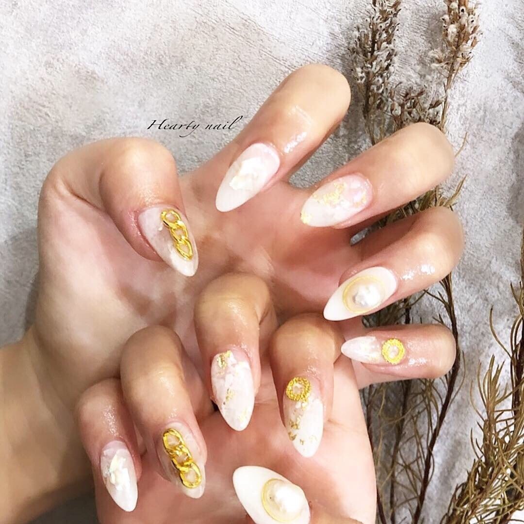 オールシーズン ハンド ニュアンス ミディアム ホワイト Hearty Nailのネイルデザイン No ネイルブック