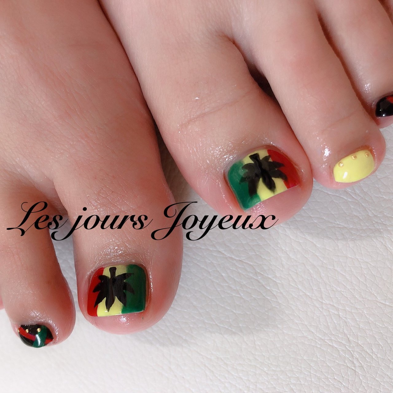 オールシーズン 海 リゾート フット レッド レ ジュール ジョワイユのネイルデザイン No ネイルブック