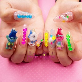 トロールズのネイルデザイン ネイルブック