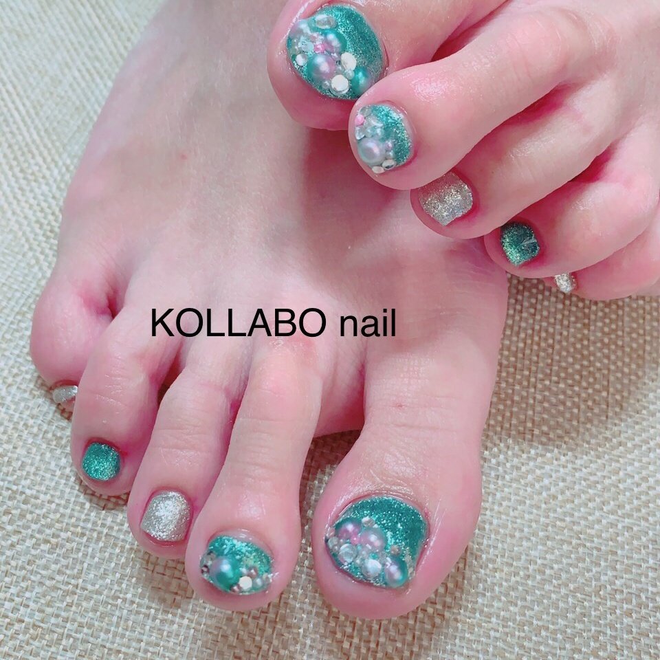 春夏海リゾートラメ Kollabo Nailのネイルデザインno4338066