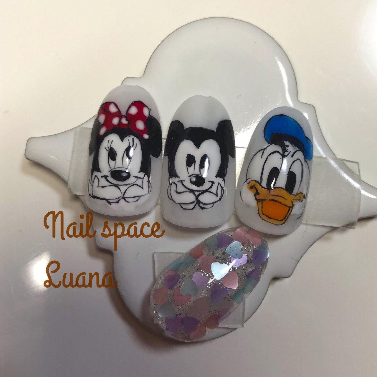 オールシーズン ハンド ハート キャラクター リボン Nail Space Luanaのネイルデザイン No ネイルブック