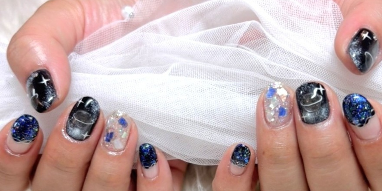 新作デザイン】☆銀河きらめくぷっくり惑星ネイル☆｜Nailsalon Bliss