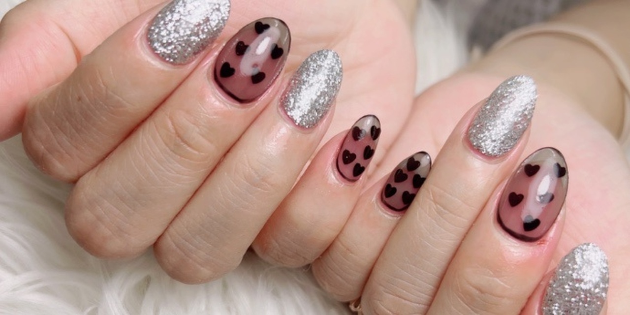 大人可愛いハートアートネイル❤︎｜Art nail Gallery｜ネイルブック