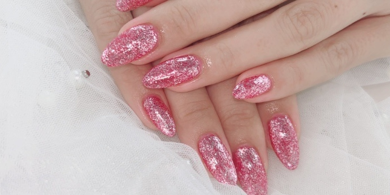 キラキラピンクネイル｜Art nail Gallery｜ネイルブック