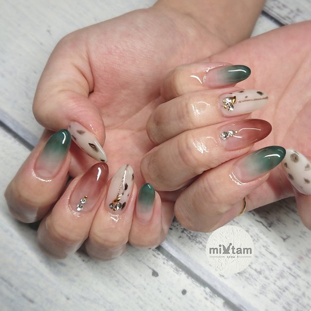 Nail Militam ネイルミリタム ニュアンスネイル 谷町九丁目 痛ネイル 谷町九丁目のネイルサロン ネイルブック