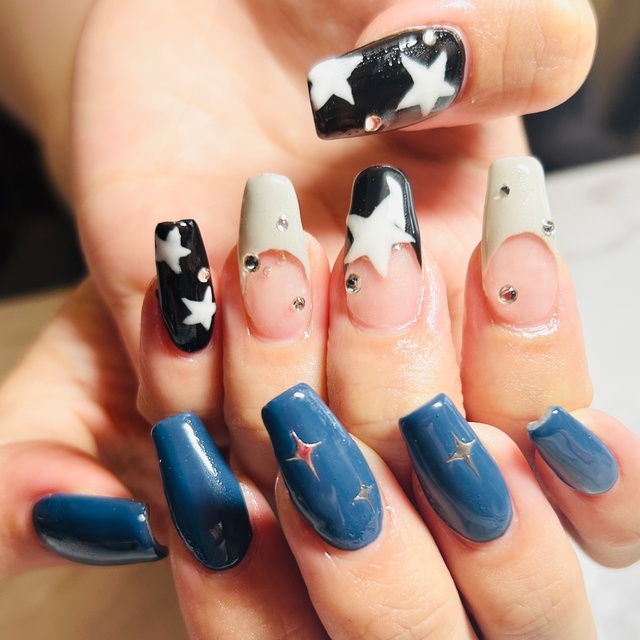 Stardust Nail 天神西通り本店【スターダストネイル】｜西鉄福岡（天神