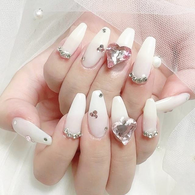 ネイルデスク 美品 名古屋市内限定 Redispe nail nomae｜名古屋のネイルサロン｜ネイルブック
