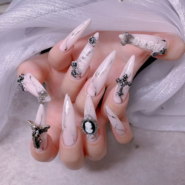 Snow salon salon新宿本店｜大久保のネイルサロン｜ネイルブック