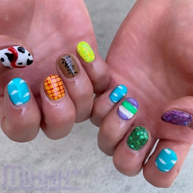 D-32(14本セット)アイスクリームコーンネイルチップ＋耳つぼジュエリー10粒 Nailsalon Mixxx+／ネイルと耳つぼジュエリーのサロン｜北高崎のネイル