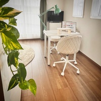 nail room tete.